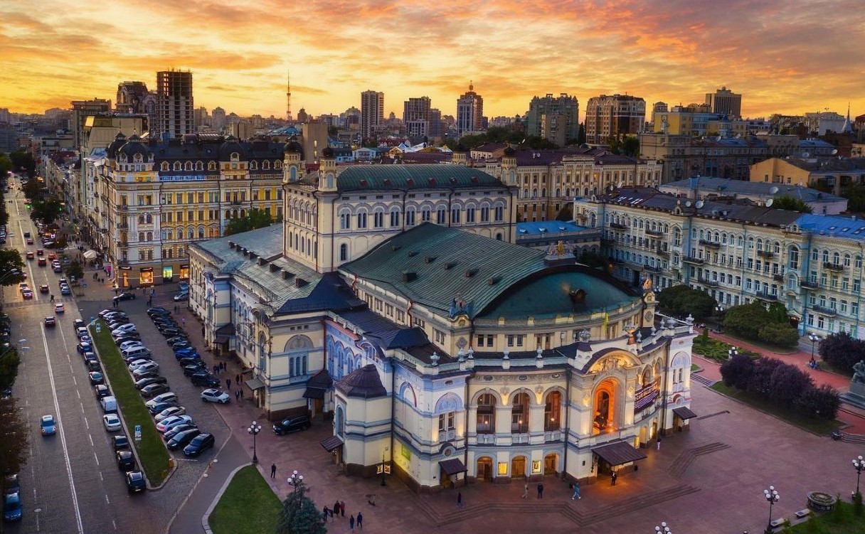 National Opera of Ukraine photos - magnificent historic facade of the opera house
