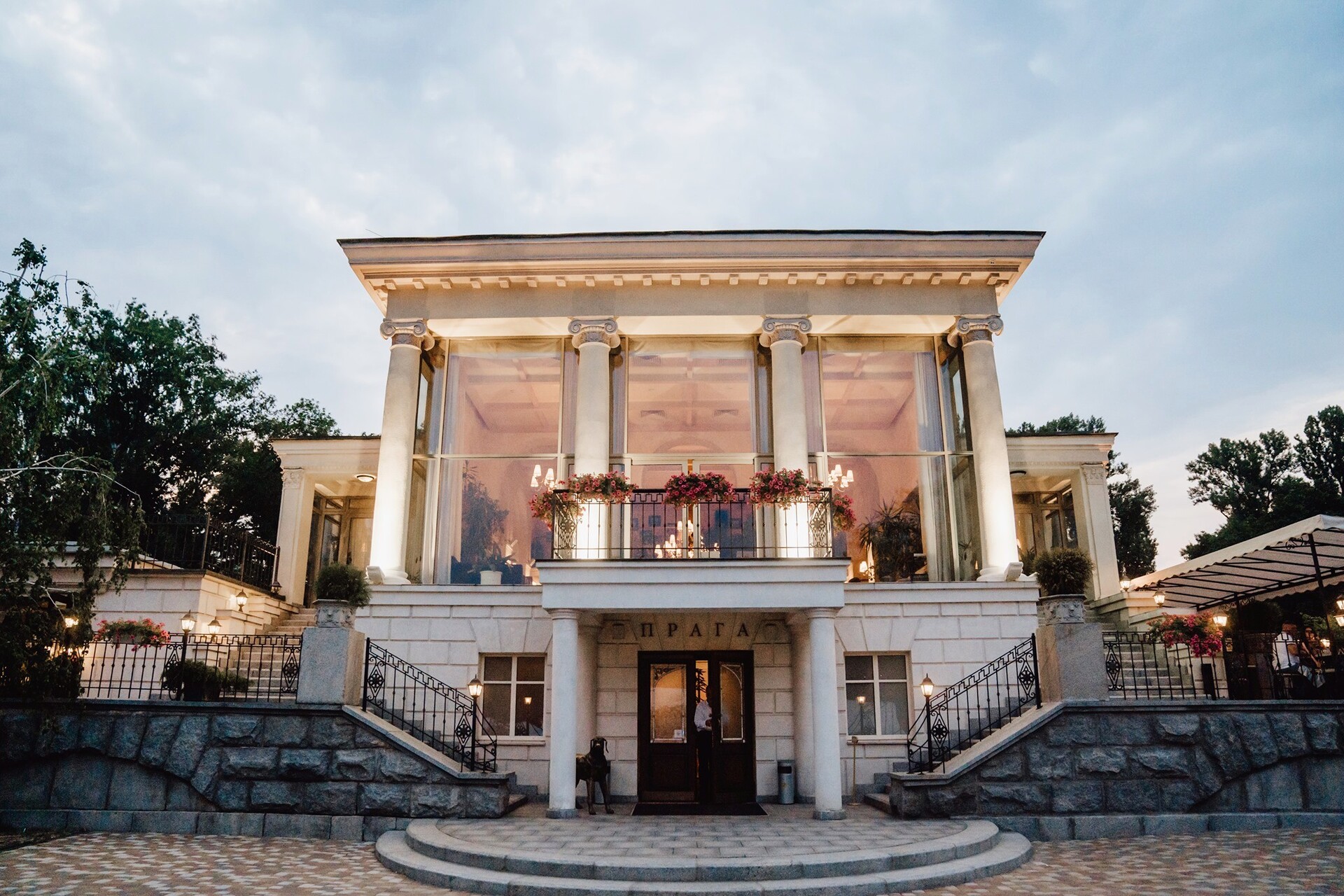 Praha restaurant in Kyiv - large two-story venue with a terrace and panoramic windows