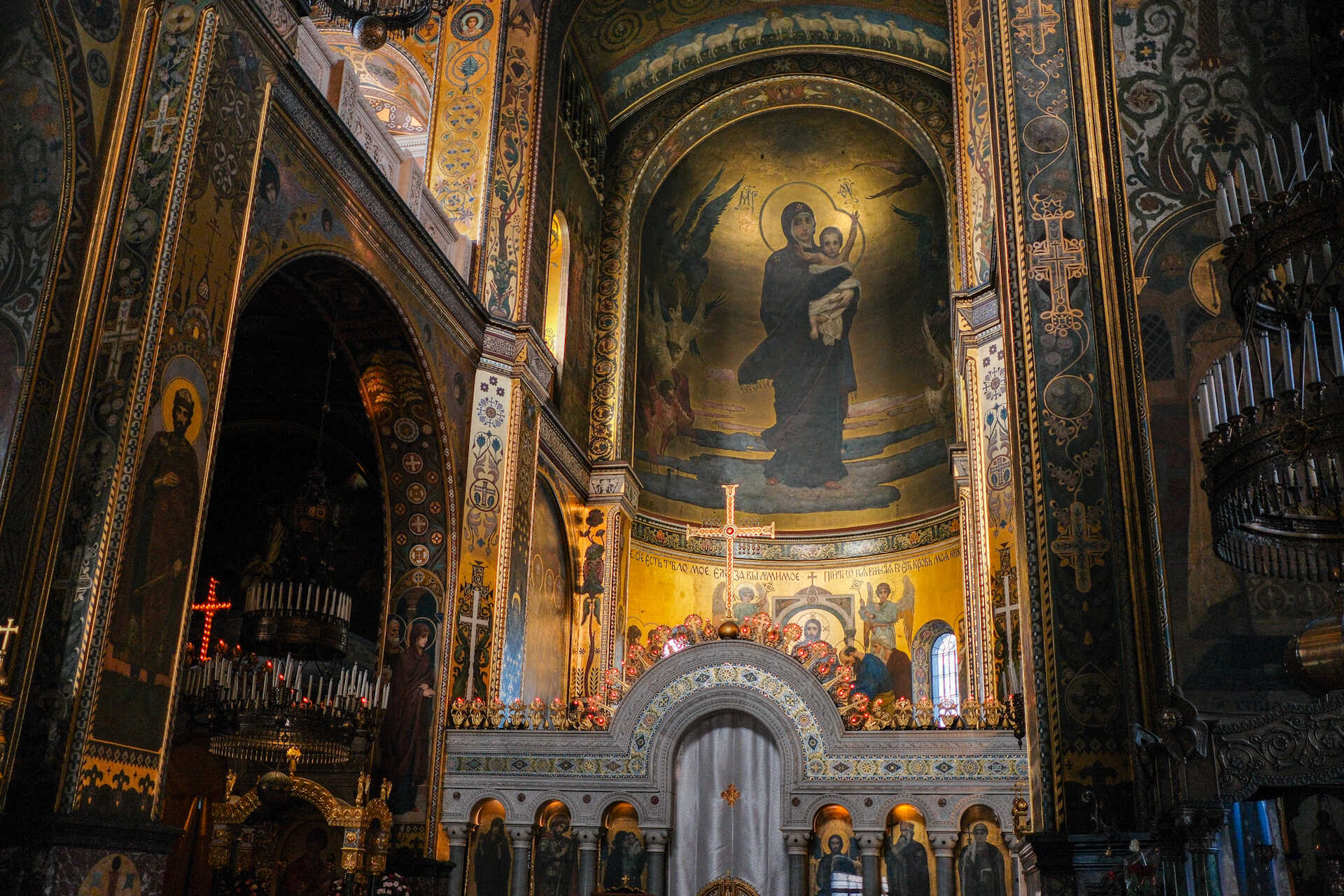 Picture on the wall of Mary and Child in St. Volodymyr's Cathedral in Kyiv