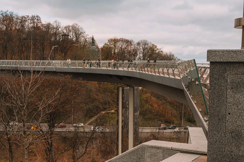 Glass bridge in Kyiv - side view of the bridge