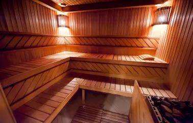 Spa Diva spa center: wooden sauna with benches