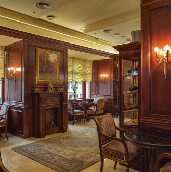 Premier Palace - luxurious dining hall set up