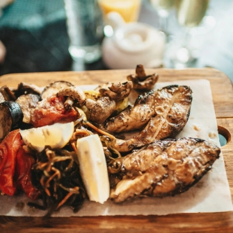 fish dish and snacks at the Chornomorka restaurant