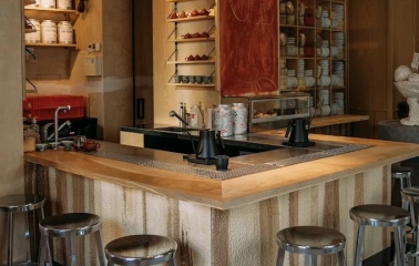 One Tea Tree - traditional tea table setup with clay teaware and brewing instruments