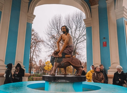 Samson Fontain - fountain as a biblical strength symbol