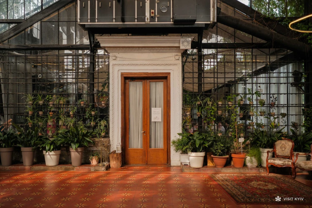 Entrance doors to the Greenhouse on VDNG in Kyiv