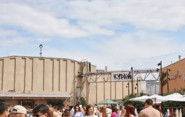 The entrance area of the Kurazh market in Kyiv on an open area