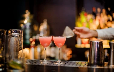 hendricks bar 4