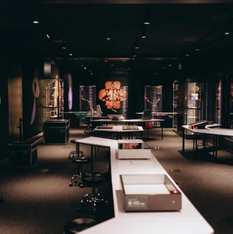 Museum of Mathematics Kuboid in Kyiv - dark museum hall for assembling robots