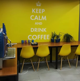 HUB 4.0 - modern communal kitchen area