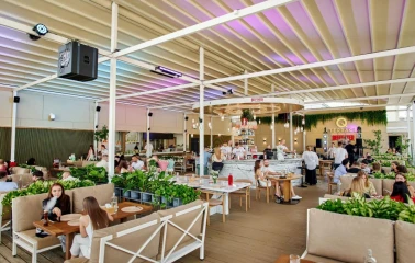 q terrace 3