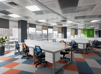 Peremoga Space - open-plan workspace with multiple desks and ergonomic chairs