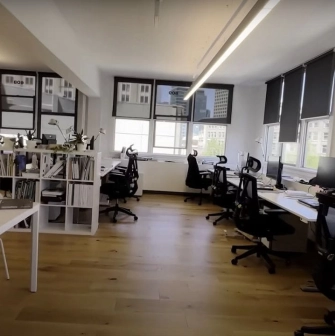 Bright open space office in Kooperativ with large windows