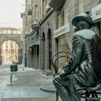 Bronze sculpture of Vladislav Gorodetsky in the Passage in Kyiv