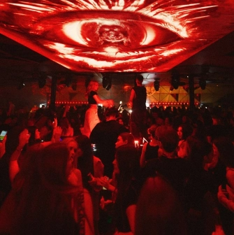 Atmospheric light show with eye projection at Juice / NoCap club in Kyiv