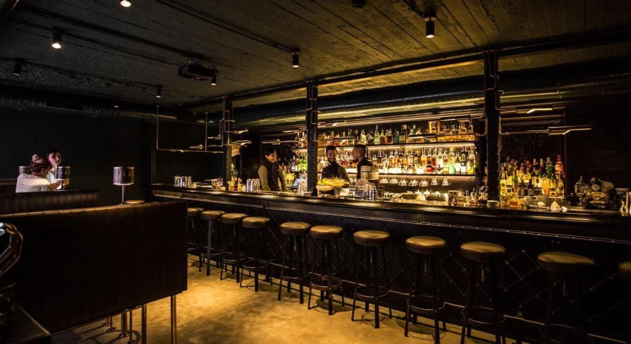 hendricks bar 1