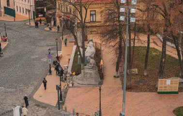 Andriyivskyi Descent in Kyiv - overhead view of monuments and street