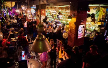 BarmanDictat - sophisticated interior with leather seating and bar area