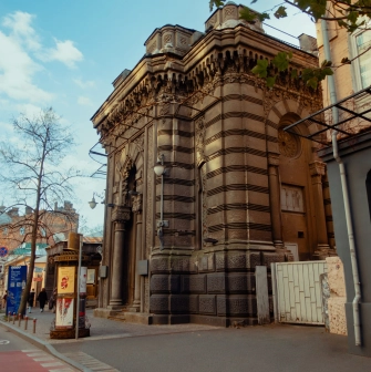 Yaroslaviv Val in Kyiv - street view of the actor's house