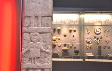Artifacts of Trypillian culture in the window of the Museum of History of Ukraine in Kyiv