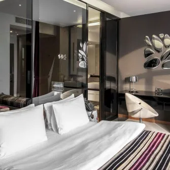 11 mirrors design hotel 4