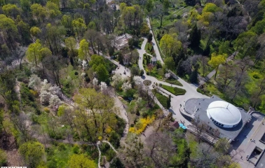 Aerial photo of the Fomin Botanical Garden with green alleys and the central building