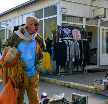 pochaina flea market 1