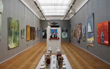 Kyivska Kartynna Halereia in Kyiv - long gallery corridor with skylights, modern art and an installation in the center