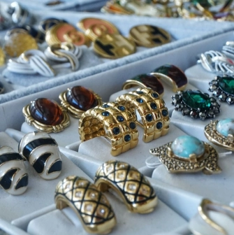 Jewelry collection at the Eatmyvintage vintage fair