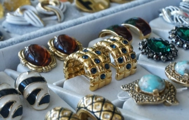 Jewelry collection at the Eatmyvintage vintage fair