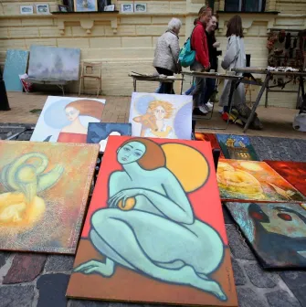 Paintings by artists exhibited on St. Andrew's Descent in Kyiv