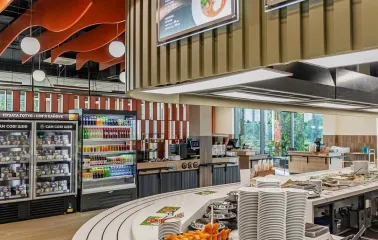Restaurant Puzata Hata - self-service counter with displays and beverage fridges