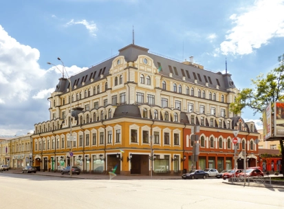 Verkhniy Val in Kyiv - corner view of a building in a historical style