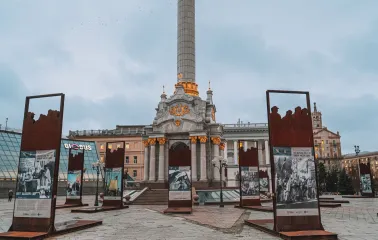 Independence Monument in Kyiv - street exhibition dedicated to the Heroes of Ukraine