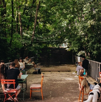Octo Tower - a terrace with lots of greenery