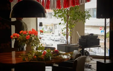 BEEF meat & wine - panoramic view of the street from inside the restaurant