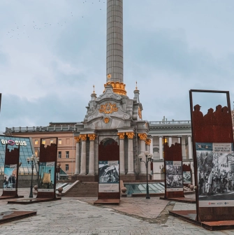 Independence Monument in Kyiv - street exhibition dedicated to the Heroes of Ukraine