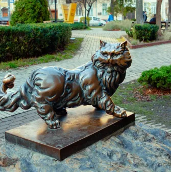 Cat Panteleimon in Kyiv - monument to a cat named Panteleimon near the Golden Gate