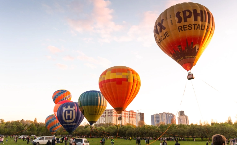 Bright hot air balloons rise over Kyiv during the "Monholferia" festival