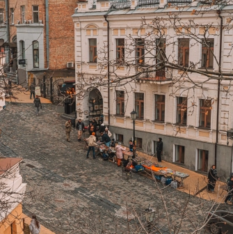 Andriyivskyi Descent in Kyiv - view of the market and historic houses