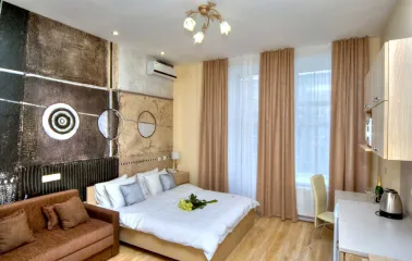 Photo of bedroom in Fire Inn hotel