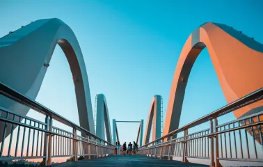 Azov Wave Bridge in Kyiv - view along the bridge