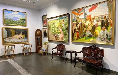 Soviet-era paintings and antique furniture at L'Art Gallery in Kyiv
