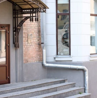 Entrance to L'Art Gallery, a contemporary art gallery in Kyiv