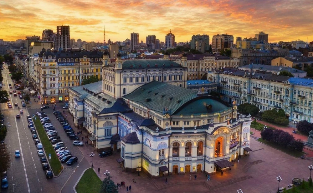 National Opera of Ukraine photos - magnificent historic facade of the opera house