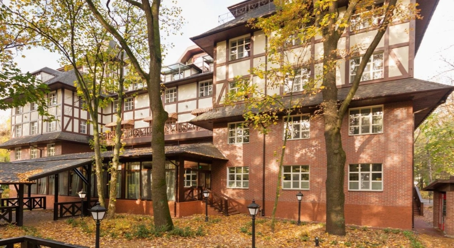 Chalet-style facade of Park Hotel Holosiivskyi in Kyiv