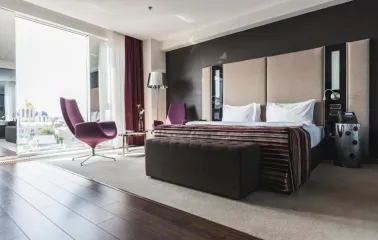11 mirrors design hotel 5
