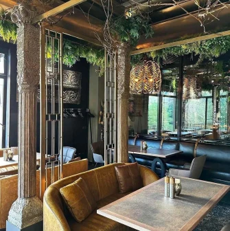 chary restaurant 3