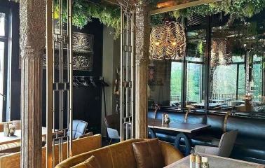 chary restaurant 3