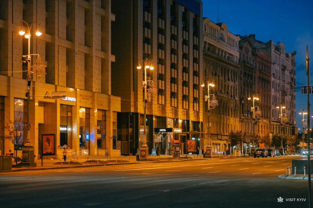 Empty street in Kyiv at night during the curfew